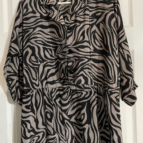 Jennifer Gee Vintage Dress - Picture 3 of 5